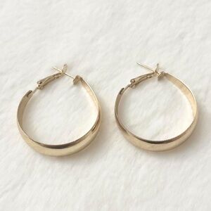 5/$15 🩷 MUST BUNDLE Gold Hoop Earrings - Classic Women's Jewelry